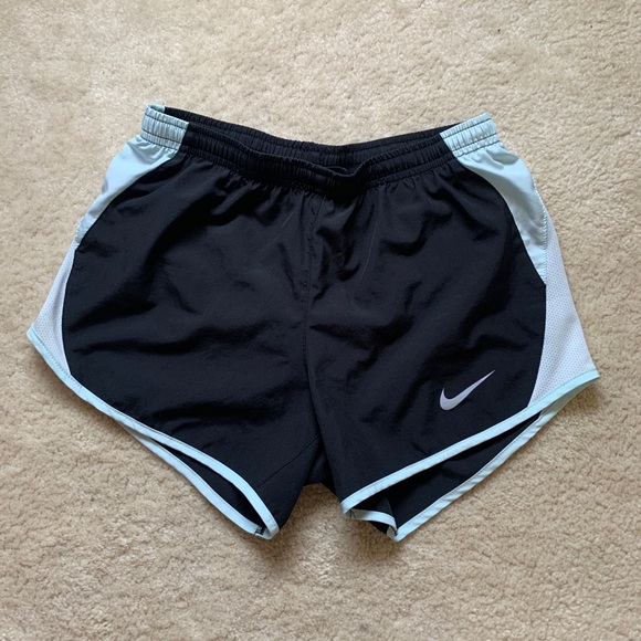Nike shorts - Picture 1 of 4